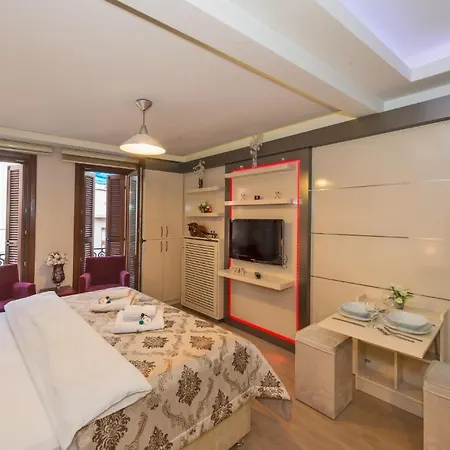 Taksim Center Apartament *