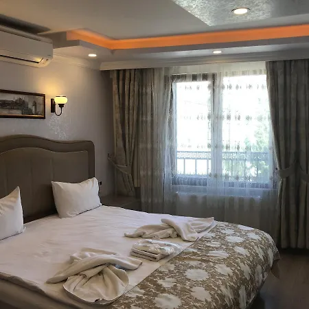 Harbour Old Hotel 3*