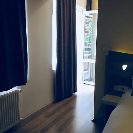 Armoni Kadikoey Hotel 2*