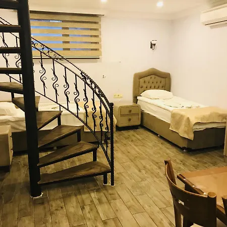 Harbour Old Hotel 3*