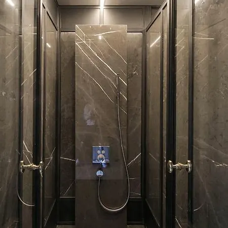 Hotel Ra Eye