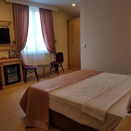 Hotel Apple Tree 3*