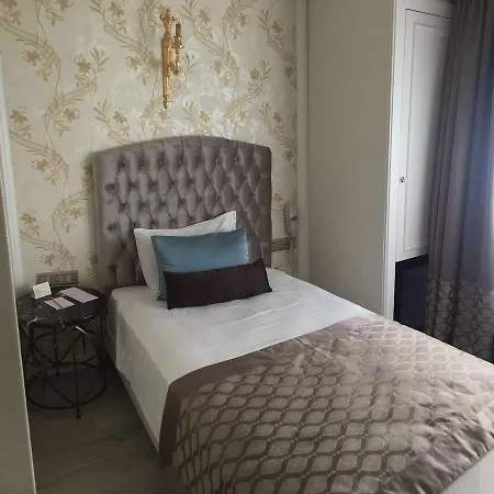 Hotel The Pera Hill 4*