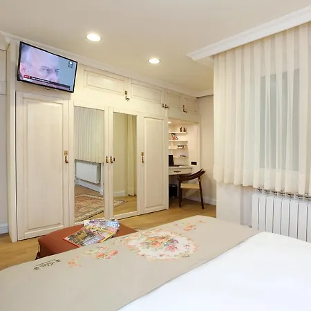 Lir Long Aparthotel