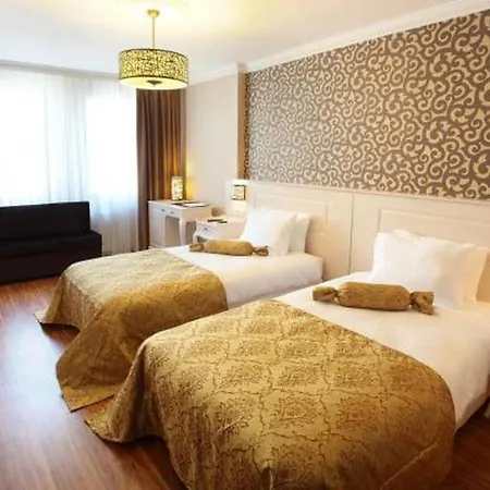 Отель Taksim Pera Orient 4*