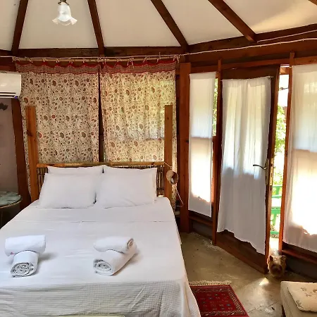 Tuzla Yacht Club Homestay