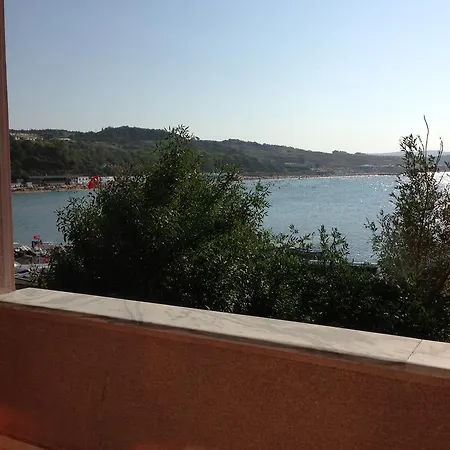 Hotel Yali