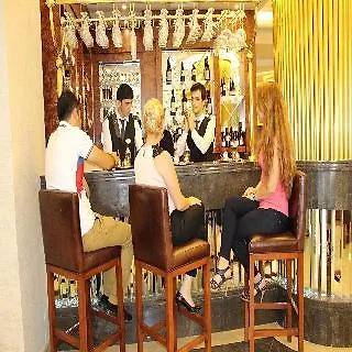 Glorious Hotel 4*