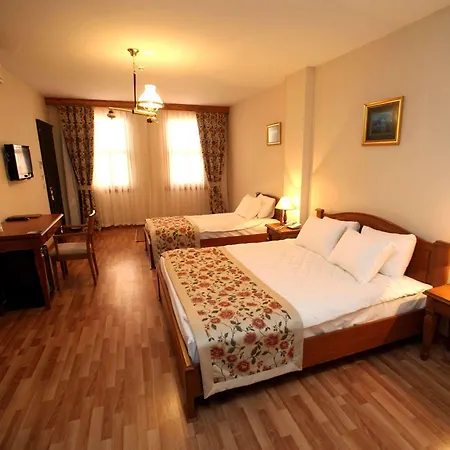 Hotel Lalinn