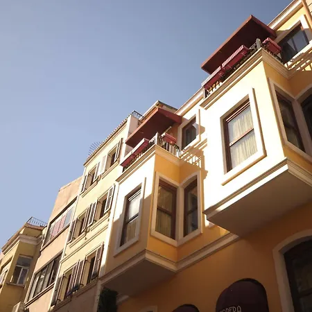 اوتوبيرا