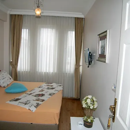Kadikoy Port Hotel 2*