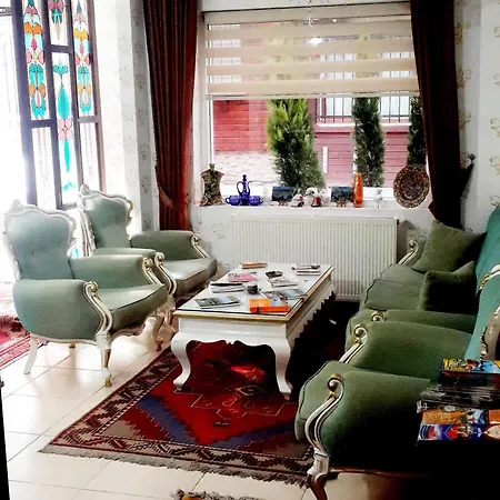 Serenity Boutique Hotell 3*