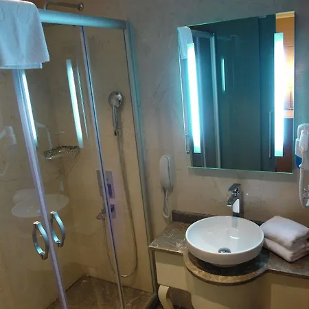 Le Mirage Hotel 4*