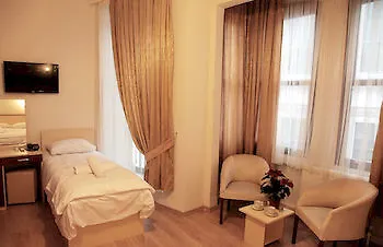 Mara Hotel 3*
