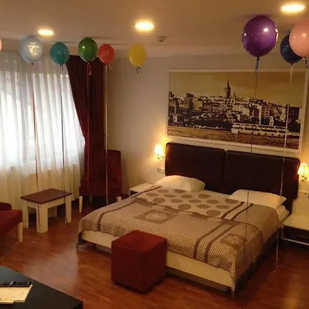 Galata Moon 2*