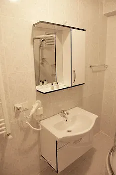 Hotel Mara 3*
