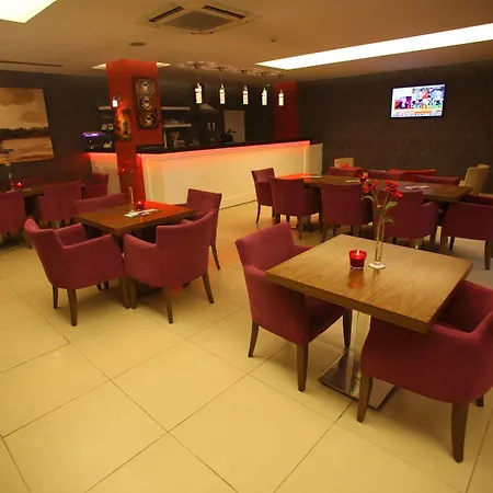 Hotel Helikon Business 3*