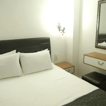 Hotel Jakaranda