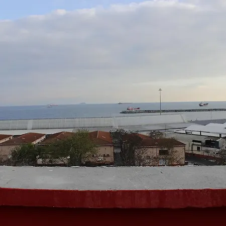 Tura Aparthotel 3*