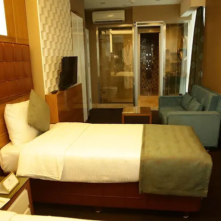 Hotel Atasehir Palace & Conference 4*
