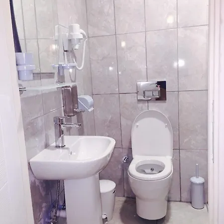 Armis House Hotel