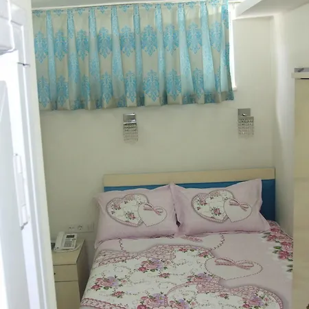 Armis House Hotel