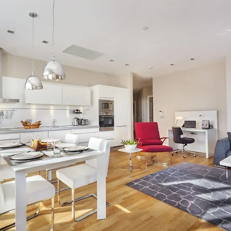 Fraser Place Anthill 5*