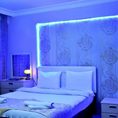 Caravan Palace Apart Aparthotel 2*