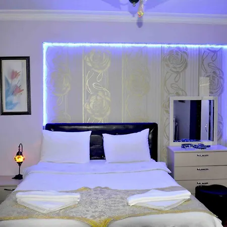 Aparthotel Caravan Palace Apart 2*