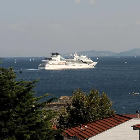 Megara Palace - Old City Hotel 3*