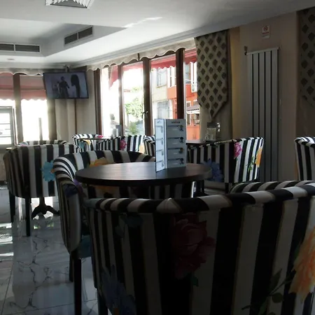 Hotel Daphne 4*