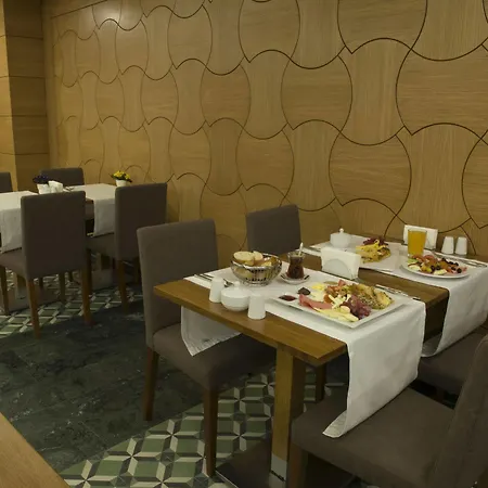 Cumbali Plaza Hotel