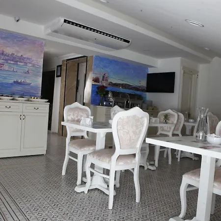 Leyenda Hotel 3*