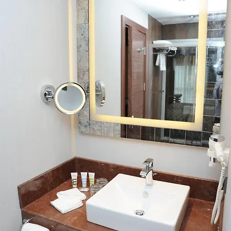 Hotel Mercure Altunizade 4*