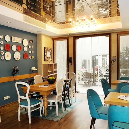 Collage Taksim Hotel 3*
