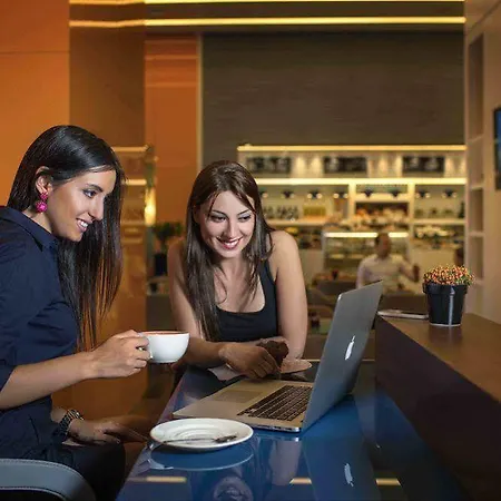 Hotel Burgu Arjaan By Rotana