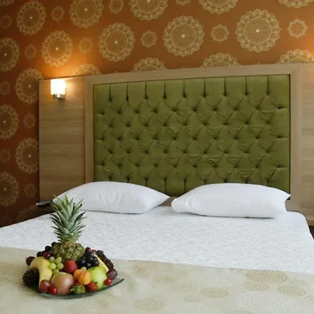 Lounge 2*