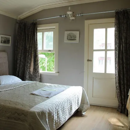 Bed & Breakfast Eagles Budget 3*