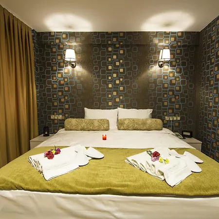 Kuzen (adults Only) 3*
