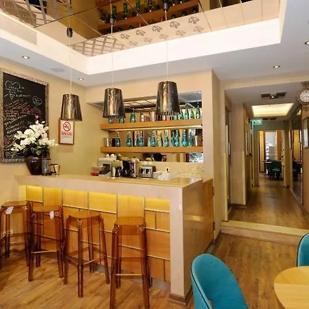 Collage Taksim 3* Istanbul