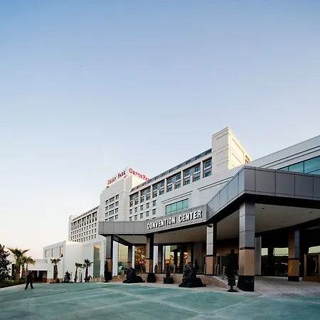 The Green Park Pendik 5*