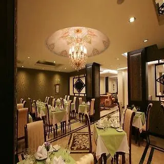 Maywood Отель 4*