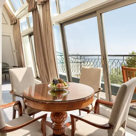 Shangri-la Bosphorus, 5*