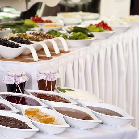 Otel Arach Harbiye