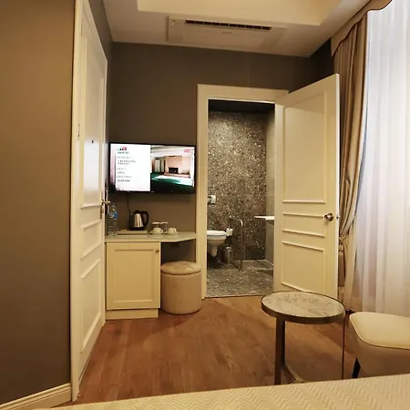 Royal Tophane Hotel