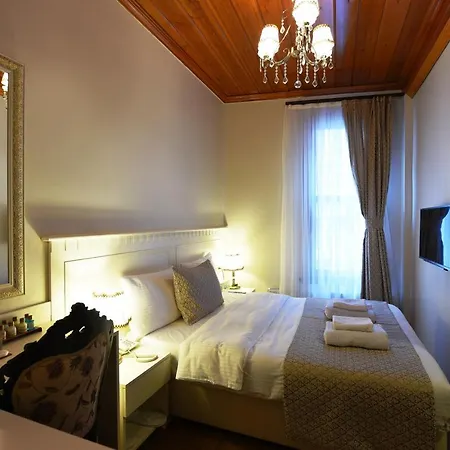 Elyka Hotel