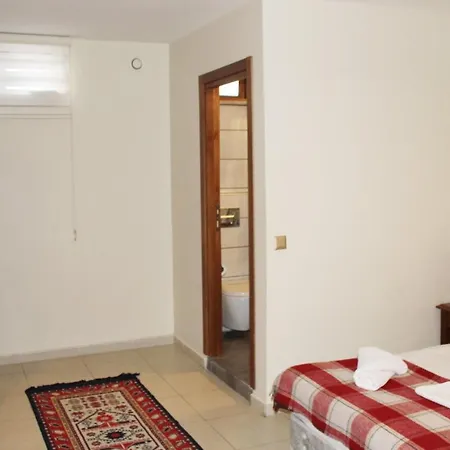 Hotel Lalinn 3*