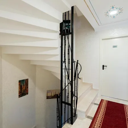 Atam Hotell 3*