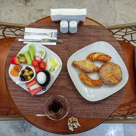 Maroon Tomtom Estambul