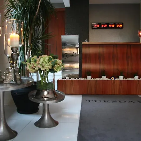 Biz Cevahir Sultanahmet Hotel 4*